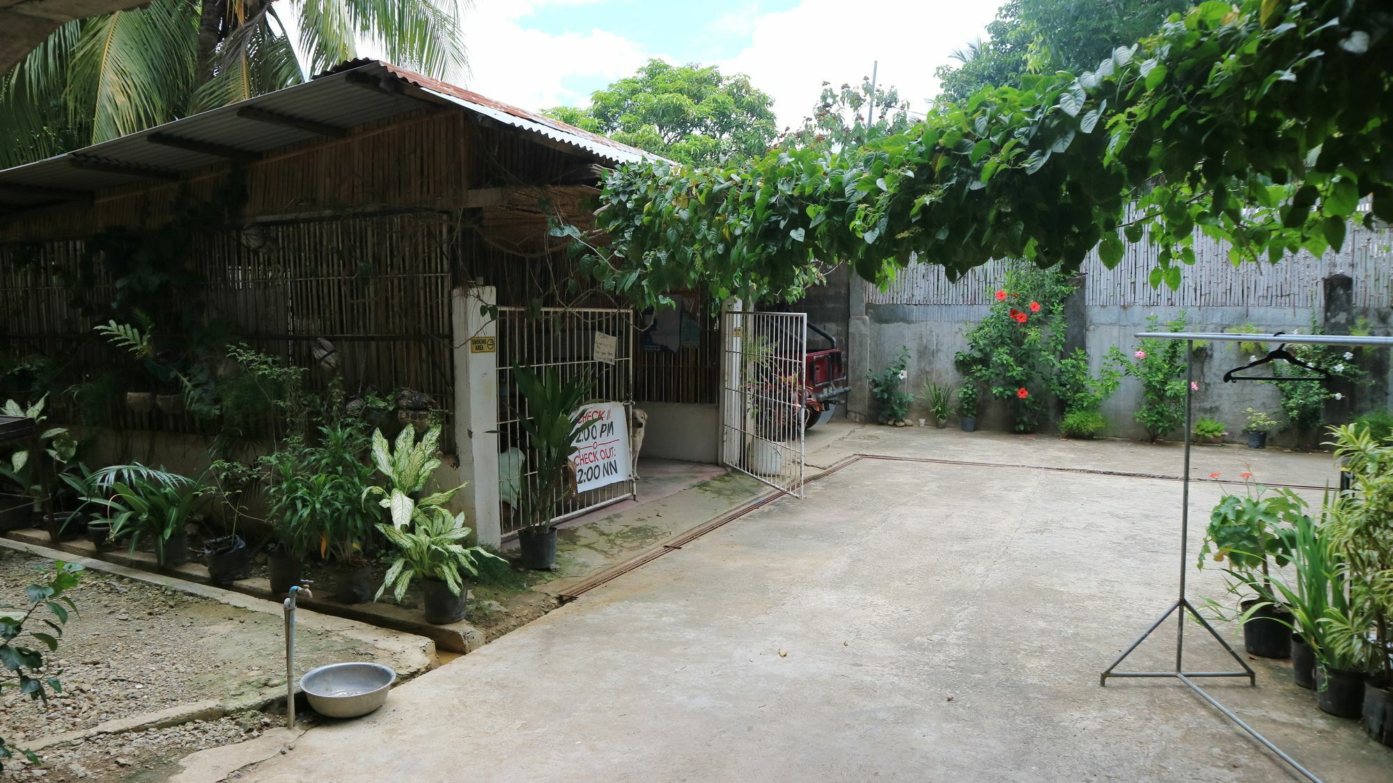 Charm Guest House Puerto Princesa Extérieur photo
