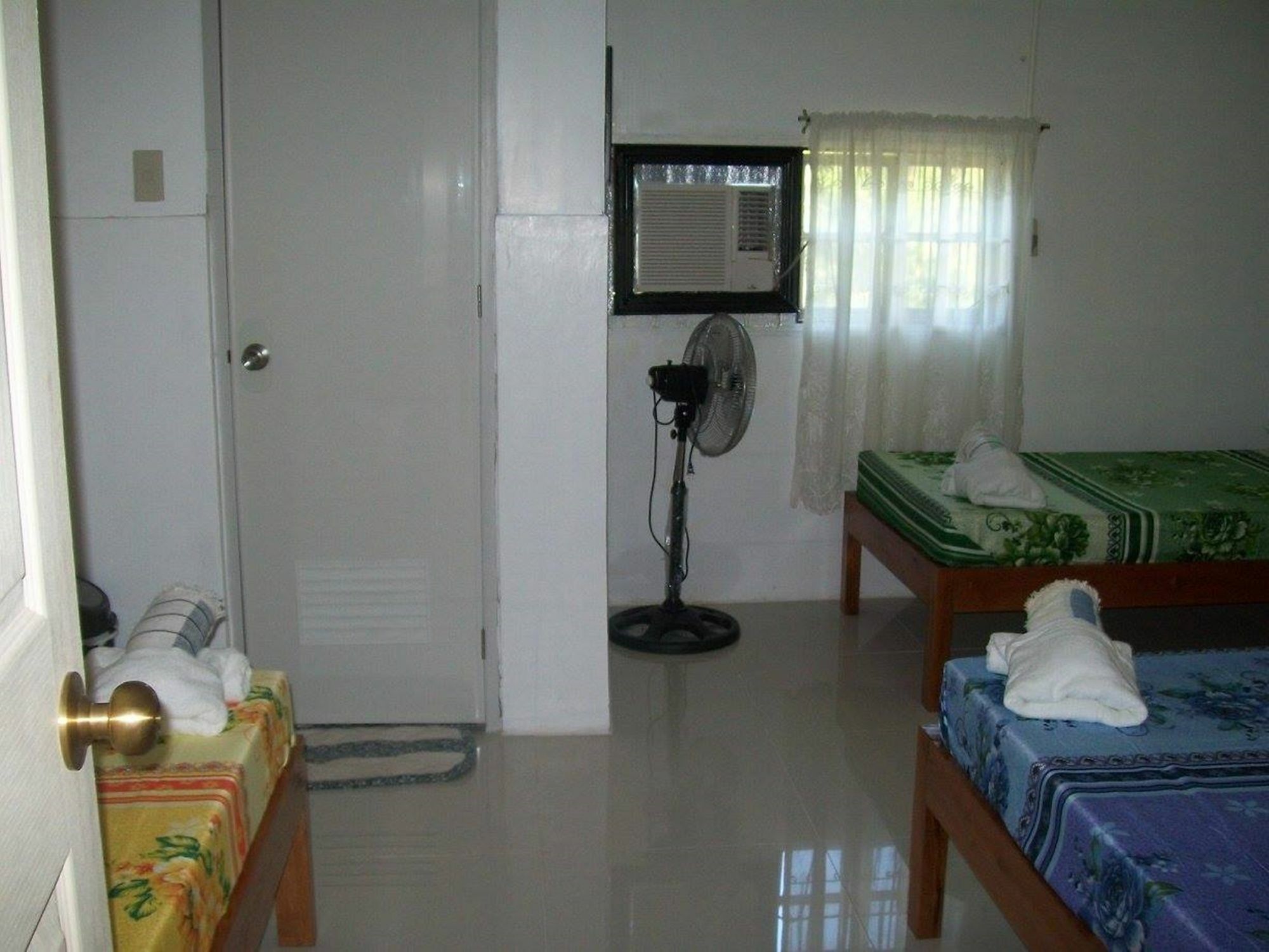 Charm Guest House Puerto Princesa Extérieur photo